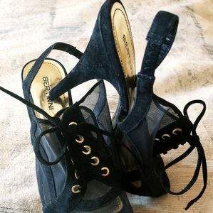 BERTINNI Women's Black Slingback Peep Toe Heels